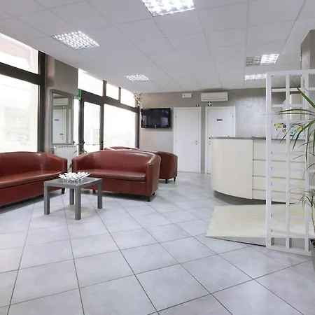 Barusso アパートホテル アラッシオ